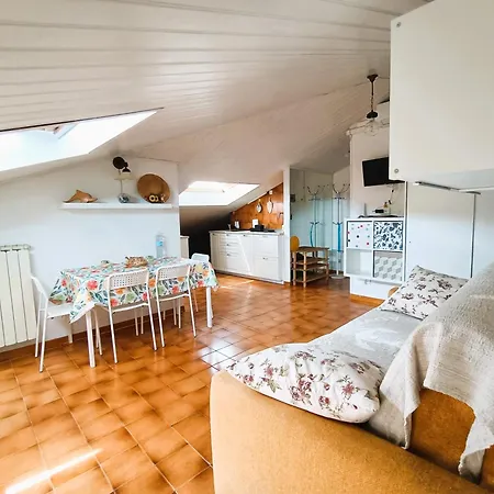 Apartmán Mansard Alba - Sea 5 Terre-trekking-excursions-relax