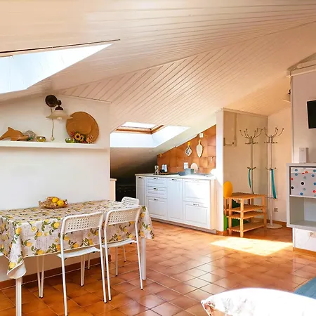 Mansard Alba - Sea 5 Terre-trekking-excursions-relax