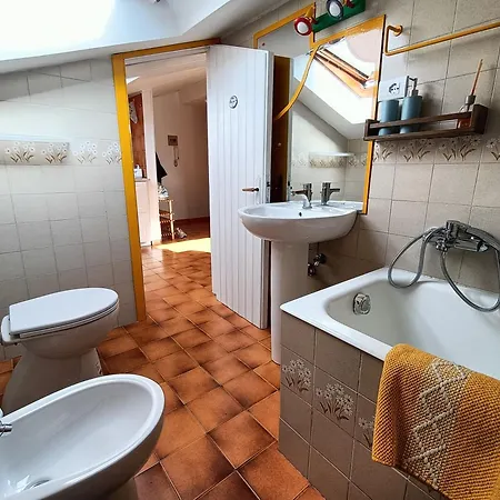 Apartment Mansard Alba - Sea 5 Terre-trekking-excursions-relax *