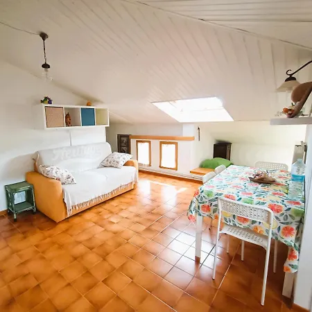 Mansard Alba - Sea 5 Terre-trekking-excursions-relax San Terenzo